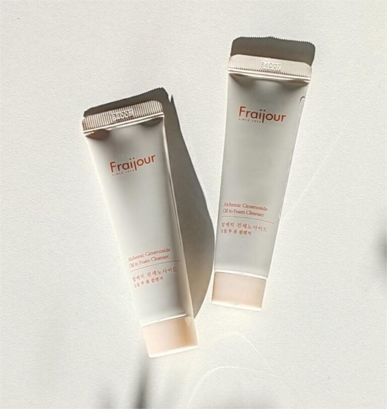 Valomasis Veido Aliejus Fraijour Alchemic Ginsenoside Oil to Foam Cleanser, 30 ml